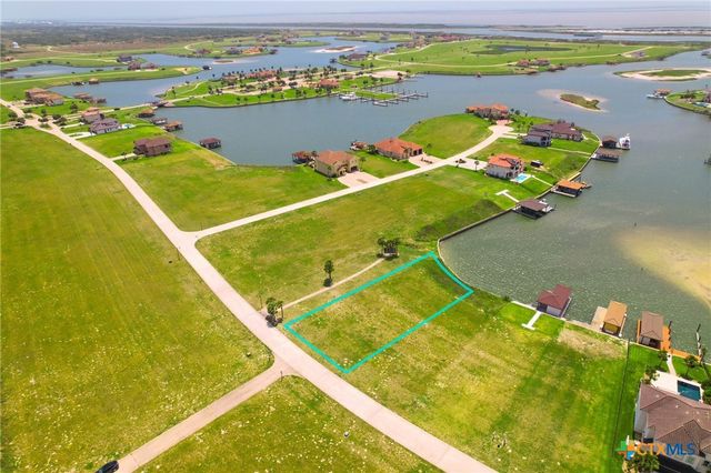 287 W Lago Loop Road, Port O'connor, TX 77982