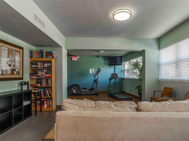 3250 NE 28th Street 809, Fort Lauderdale, FL 33308