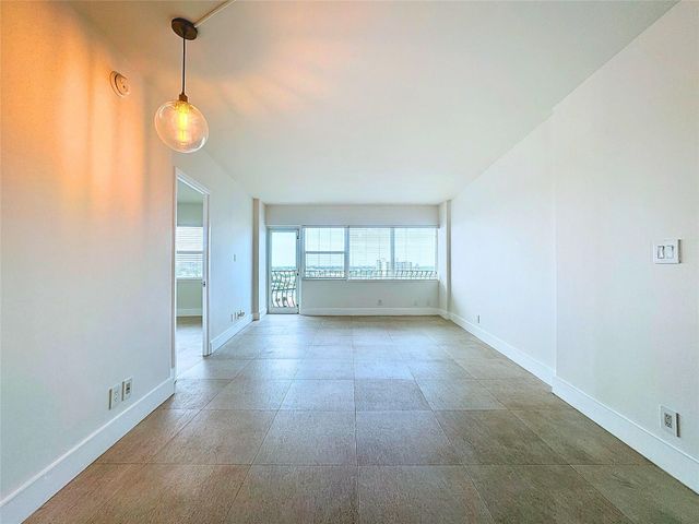 3250 NE 28th Street 809, Fort Lauderdale, FL 33308
