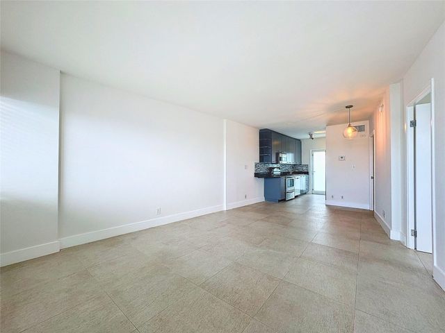 3250 NE 28th Street 809, Fort Lauderdale, FL 33308