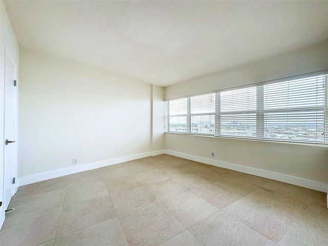 3250 NE 28th Street 809, Fort Lauderdale, FL 33308
