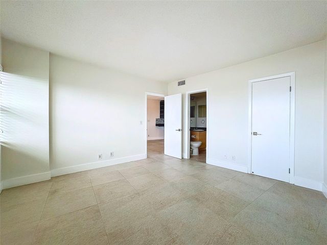 3250 NE 28th Street 809, Fort Lauderdale, FL 33308