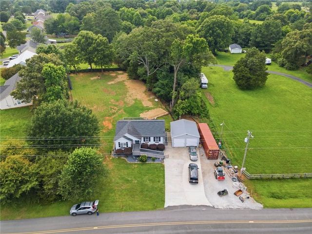 243 Bud Hardy Road SE, Calhoun, GA 30701