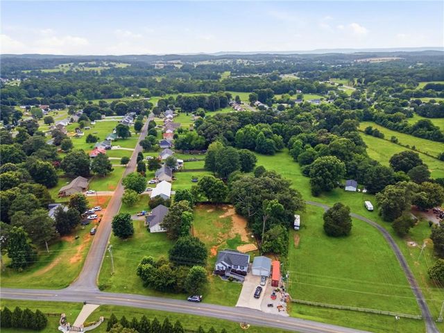 243 Bud Hardy Road SE, Calhoun, GA 30701