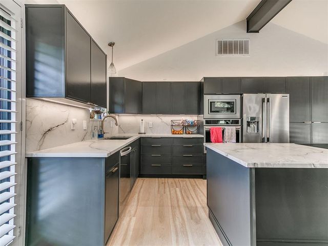 1514 Washington Street, Edmond, OK 73034