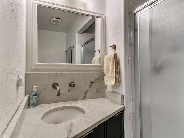 1514 Washington Street, Edmond, OK 73034