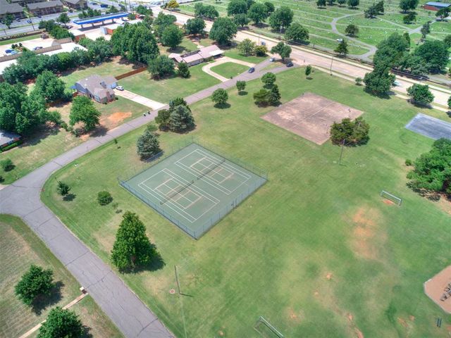 1514 Washington Street, Edmond, OK 73034