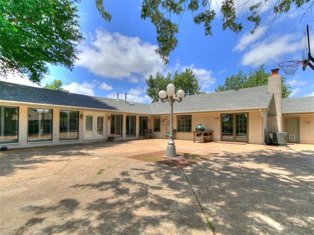 1514 Washington Street, Edmond, OK 73034