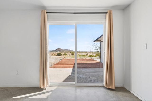2071 Border Avenue, Joshua Tree, CA 92252