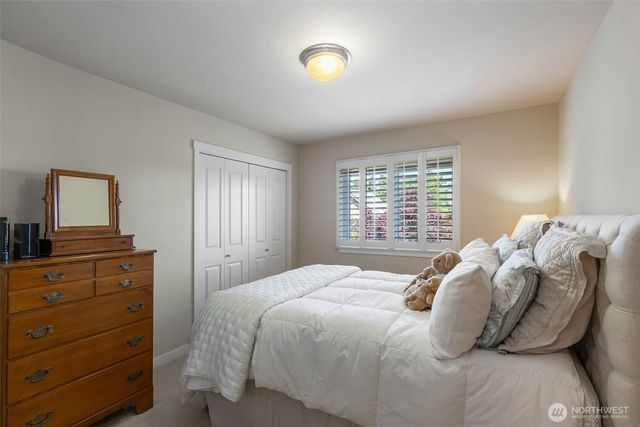 23431 NE 10th Place, Sammamish, WA 98074