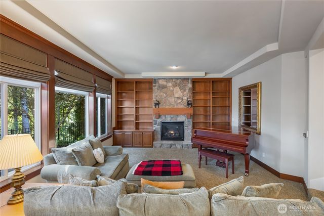 23431 NE 10th Place, Sammamish, WA 98074