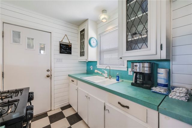 202 Trojan St, Port Aransas, TX 78373