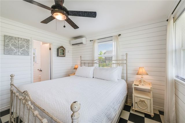 202 Trojan St, Port Aransas, TX 78373
