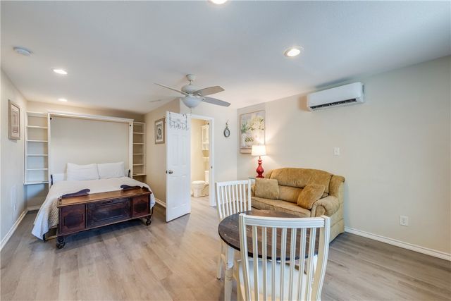 202 Trojan St, Port Aransas, TX 78373