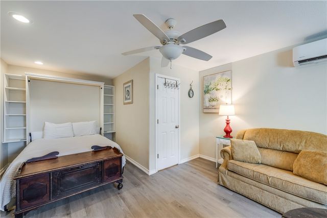 202 Trojan St, Port Aransas, TX 78373