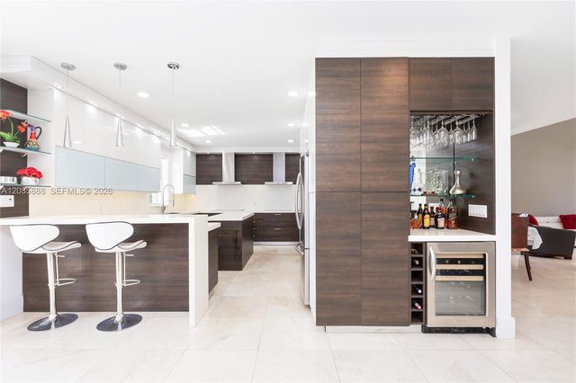 2505 Hunters Run Way, Weston, FL 33327