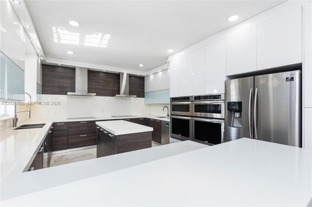 2505 Hunters Run Way, Weston, FL 33327