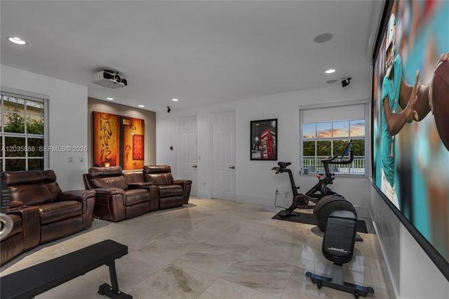 2505 Hunters Run Way, Weston, FL 33327