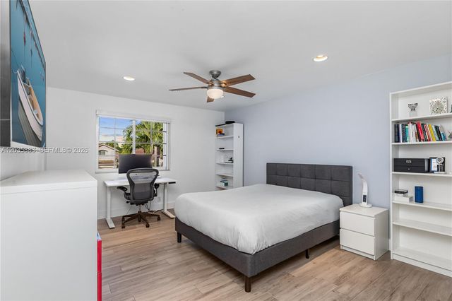 2505 Hunters Run Way, Weston, FL 33327