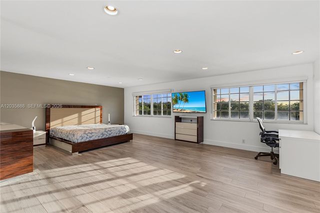 2505 Hunters Run Way, Weston, FL 33327