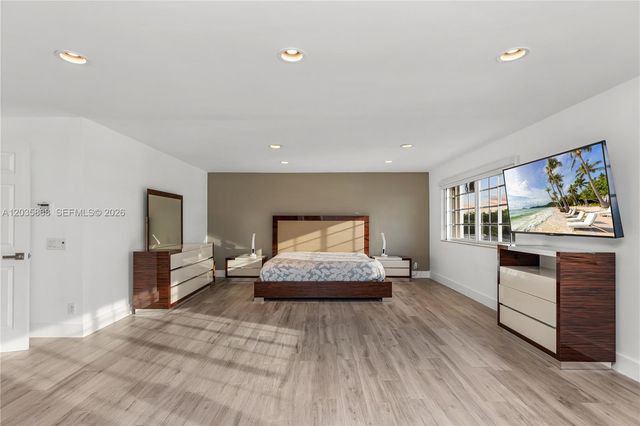 2505 Hunters Run Way, Weston, FL 33327