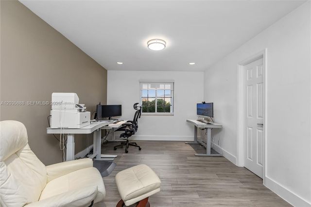 2505 Hunters Run Way, Weston, FL 33327