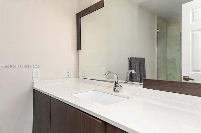 2505 Hunters Run Way, Weston, FL 33327