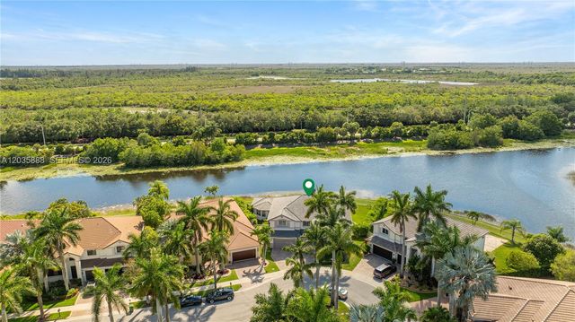 2505 Hunters Run Way, Weston, FL 33327