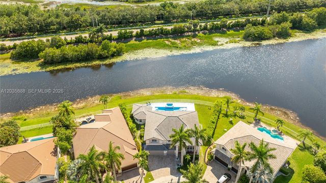 2505 Hunters Run Way, Weston, FL 33327