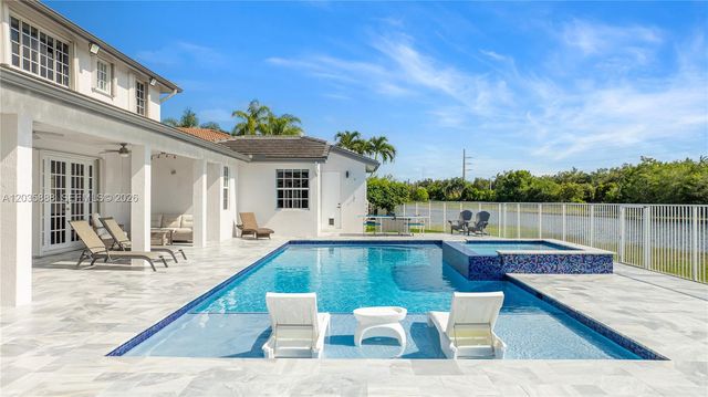 2505 Hunters Run Way, Weston, FL 33327