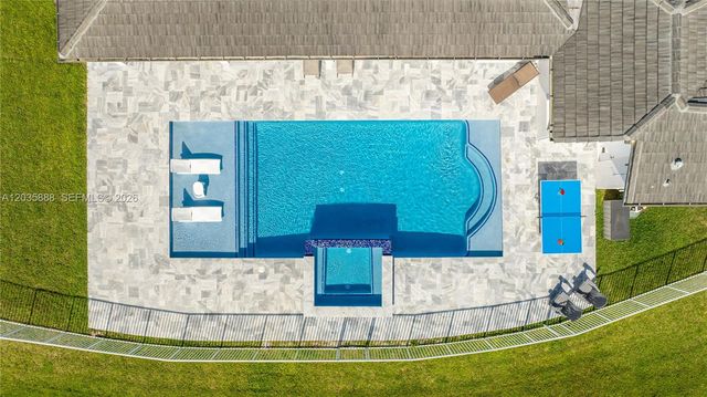 2505 Hunters Run Way, Weston, FL 33327