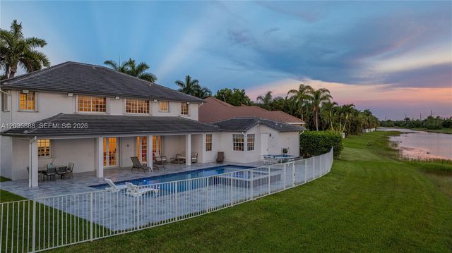2505 Hunters Run Way, Weston, FL 33327
