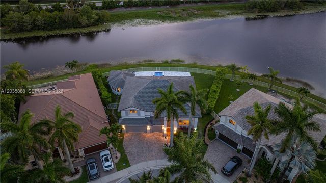 2505 Hunters Run Way, Weston, FL 33327