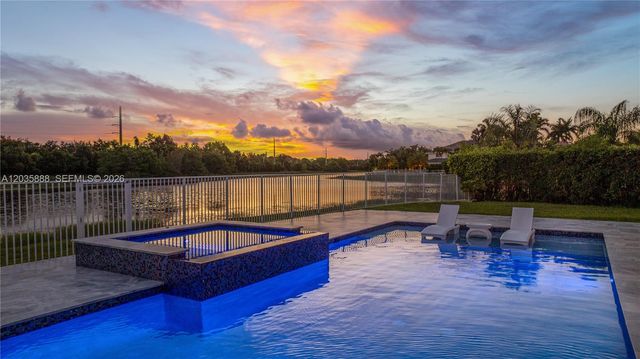 2505 Hunters Run Way, Weston, FL 33327
