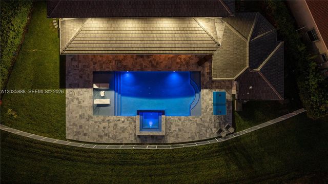 2505 Hunters Run Way, Weston, FL 33327
