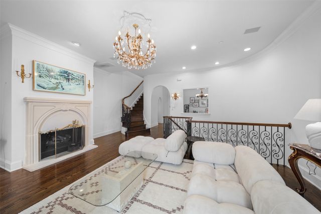 3605 Live Oak Street, Dallas, TX 75204