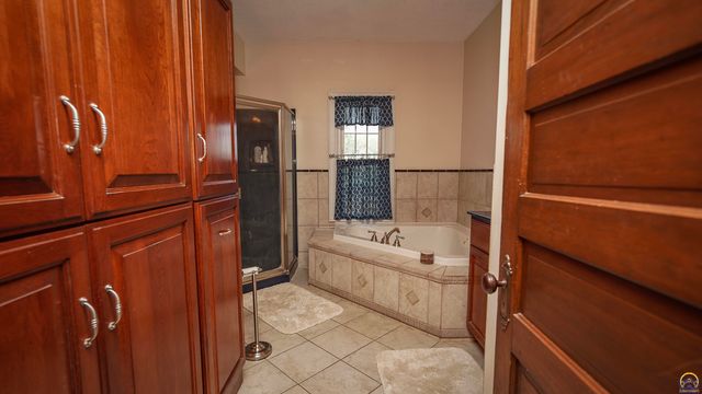 200 E 14th ST, Horton, KS 66439