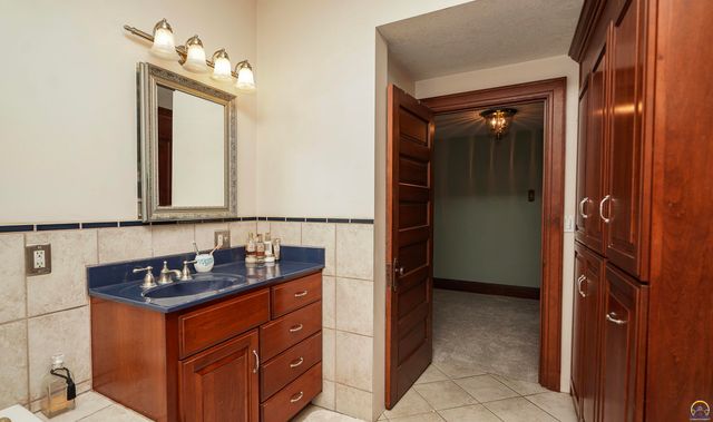 200 E 14th ST, Horton, KS 66439