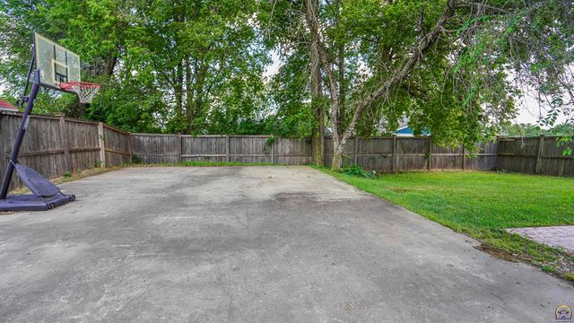 200 E 14th ST, Horton, KS 66439