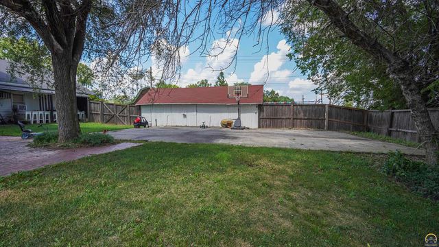 200 E 14th ST, Horton, KS 66439