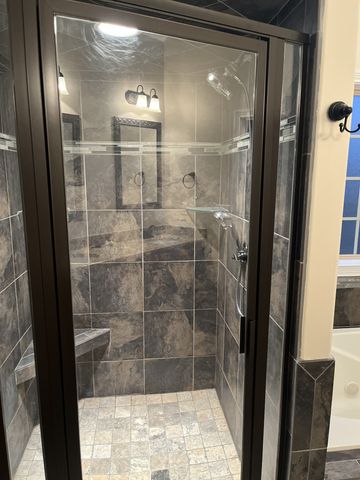 1615 Edgewater Ln, Clarksville, TN 37043