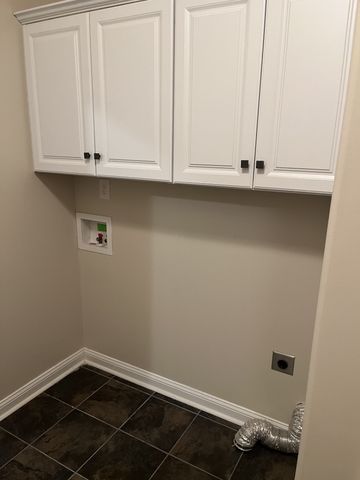 1615 Edgewater Ln, Clarksville, TN 37043