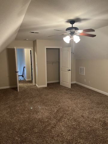 1615 Edgewater Ln, Clarksville, TN 37043