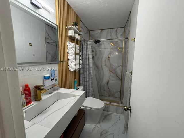 3001 NW 106th St, Miami, FL 33147