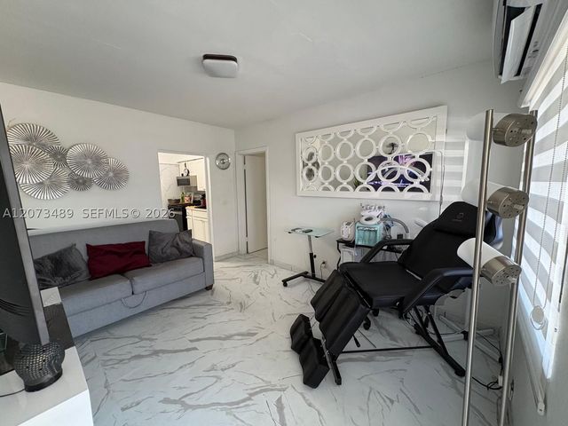 3001 NW 106th St, Miami, FL 33147