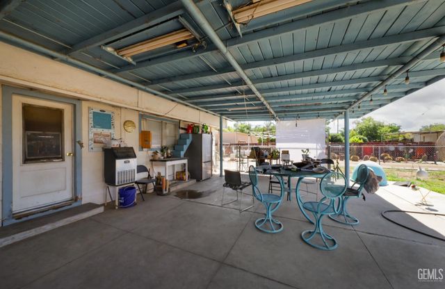 461 Adams Street, Bakersfield, CA 93307
