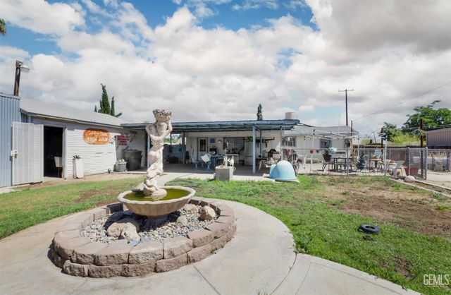 461 Adams Street, Bakersfield, CA 93307