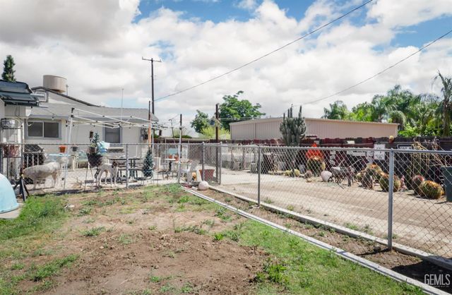 461 Adams Street, Bakersfield, CA 93307