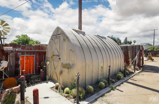 461 Adams Street, Bakersfield, CA 93307