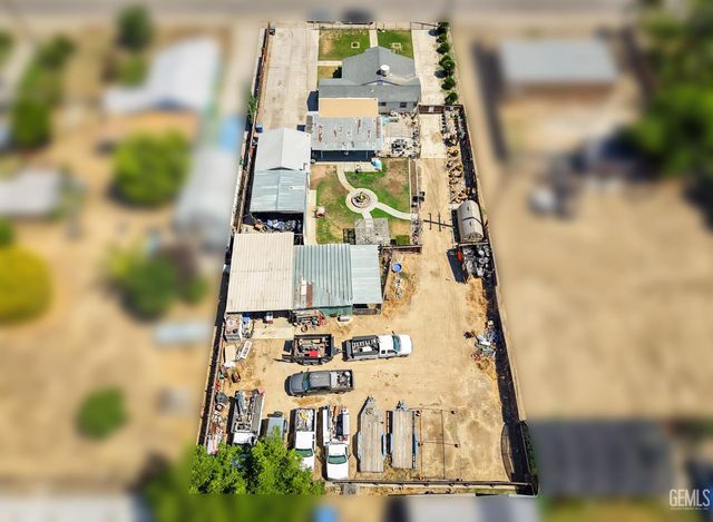 461 Adams Street, Bakersfield, CA 93307